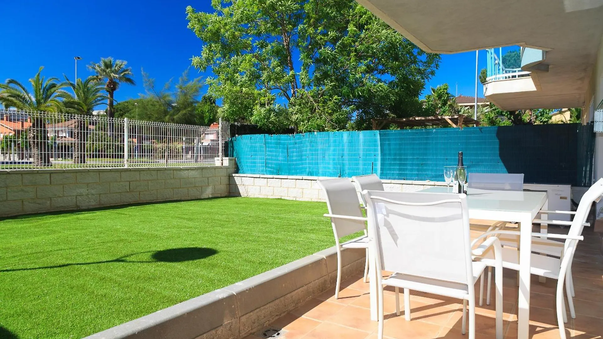 דירות סאלו Uhc Larimar Family Complex