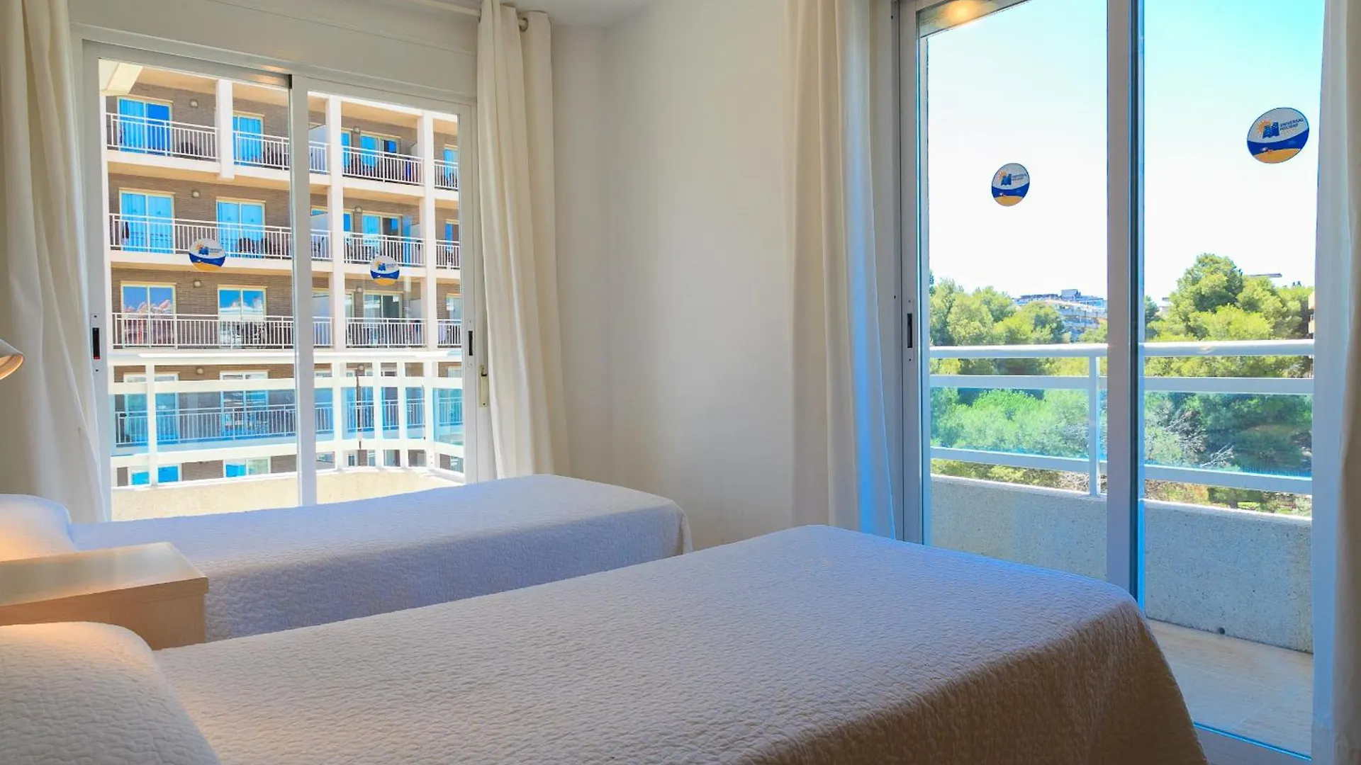דירות סאלו Uhc Larimar Family Complex