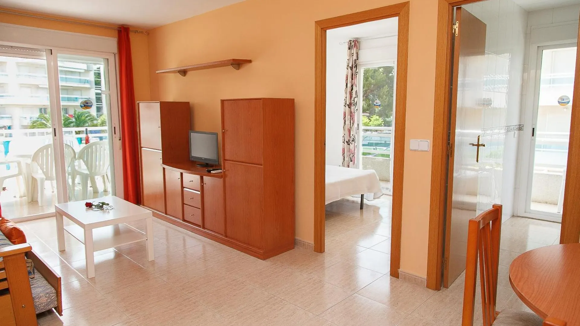 Uhc Larimar Family Complex Apartment Salou Spain
