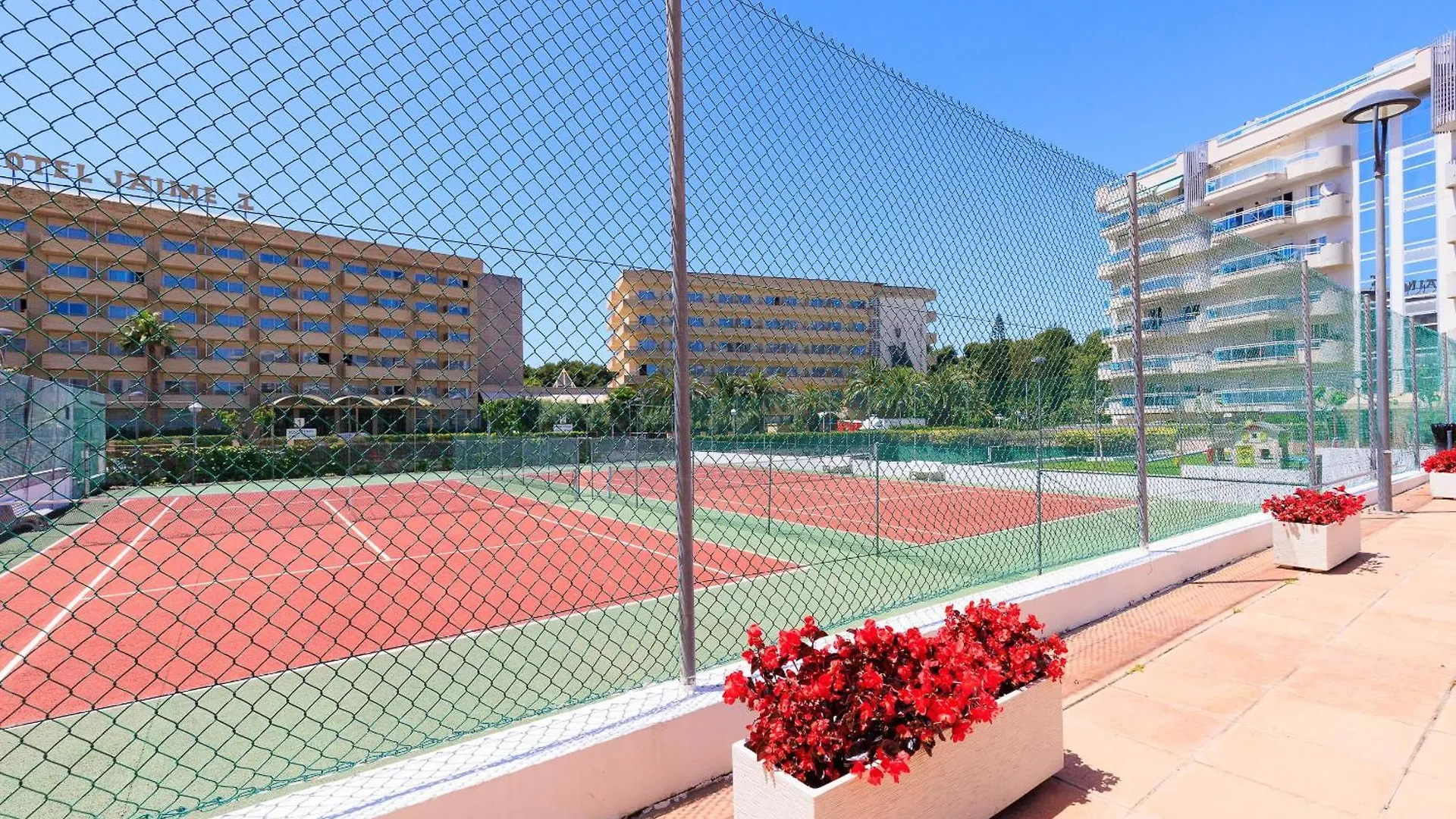 Uhc Larimar Family Complex Apartment Salou Spain