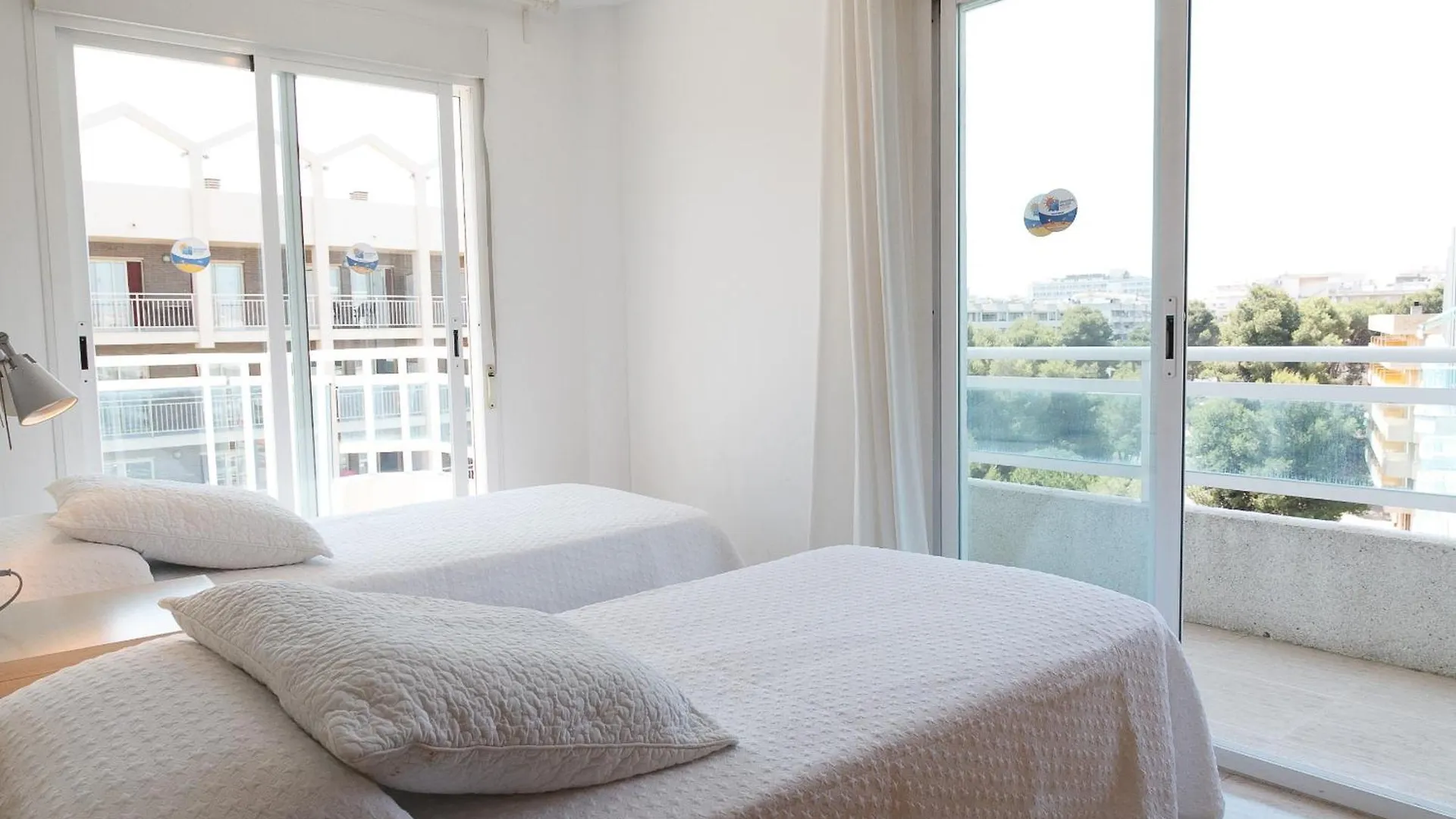 Uhc Larimar Family Complex Apartment Salou