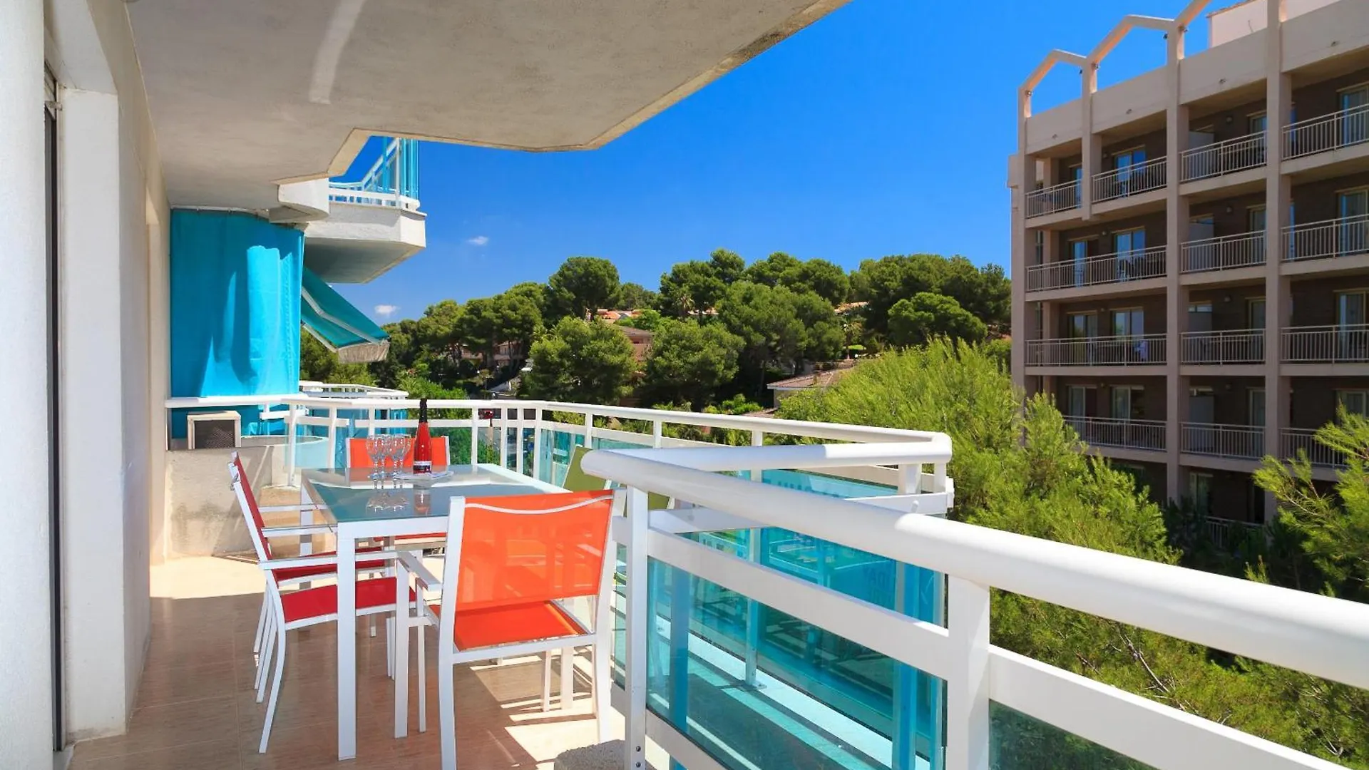 Uhc Larimar Family Complex Apartment Salou