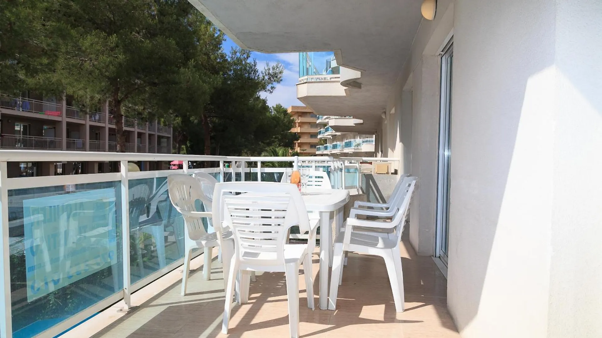 Uhc Larimar Family Complex Apartment Salou