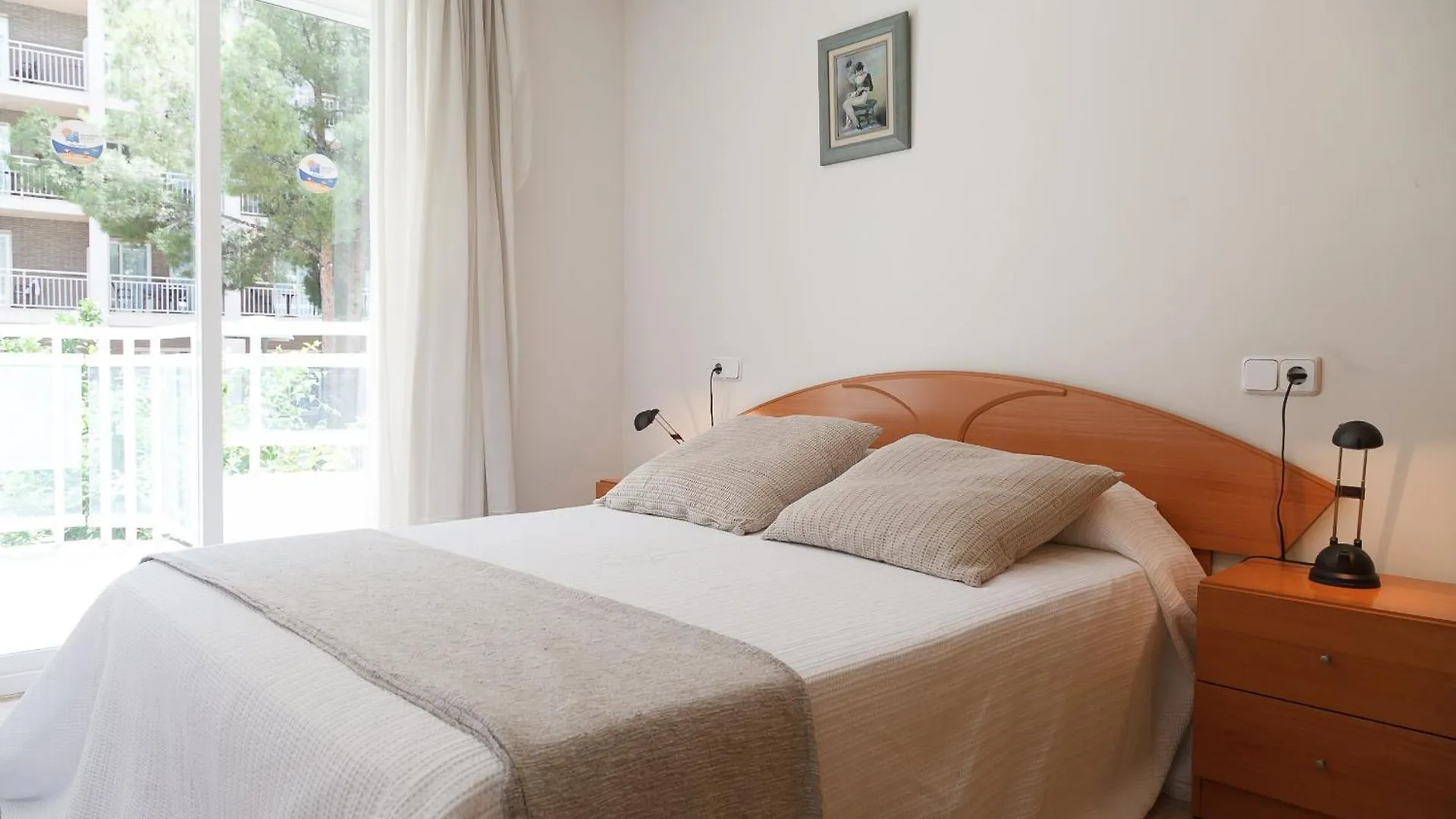 Uhc Larimar Family Complex Apartment Salou