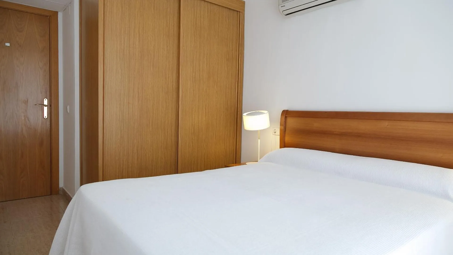 Uhc Larimar Family Complex Apartment Salou