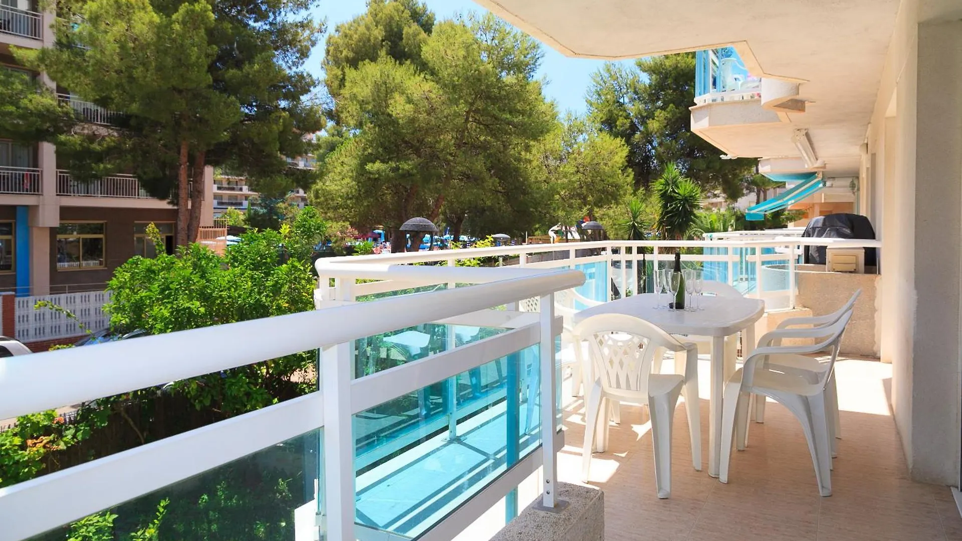 Uhc Larimar Family Complex Apartment Salou 0*,  Spain
