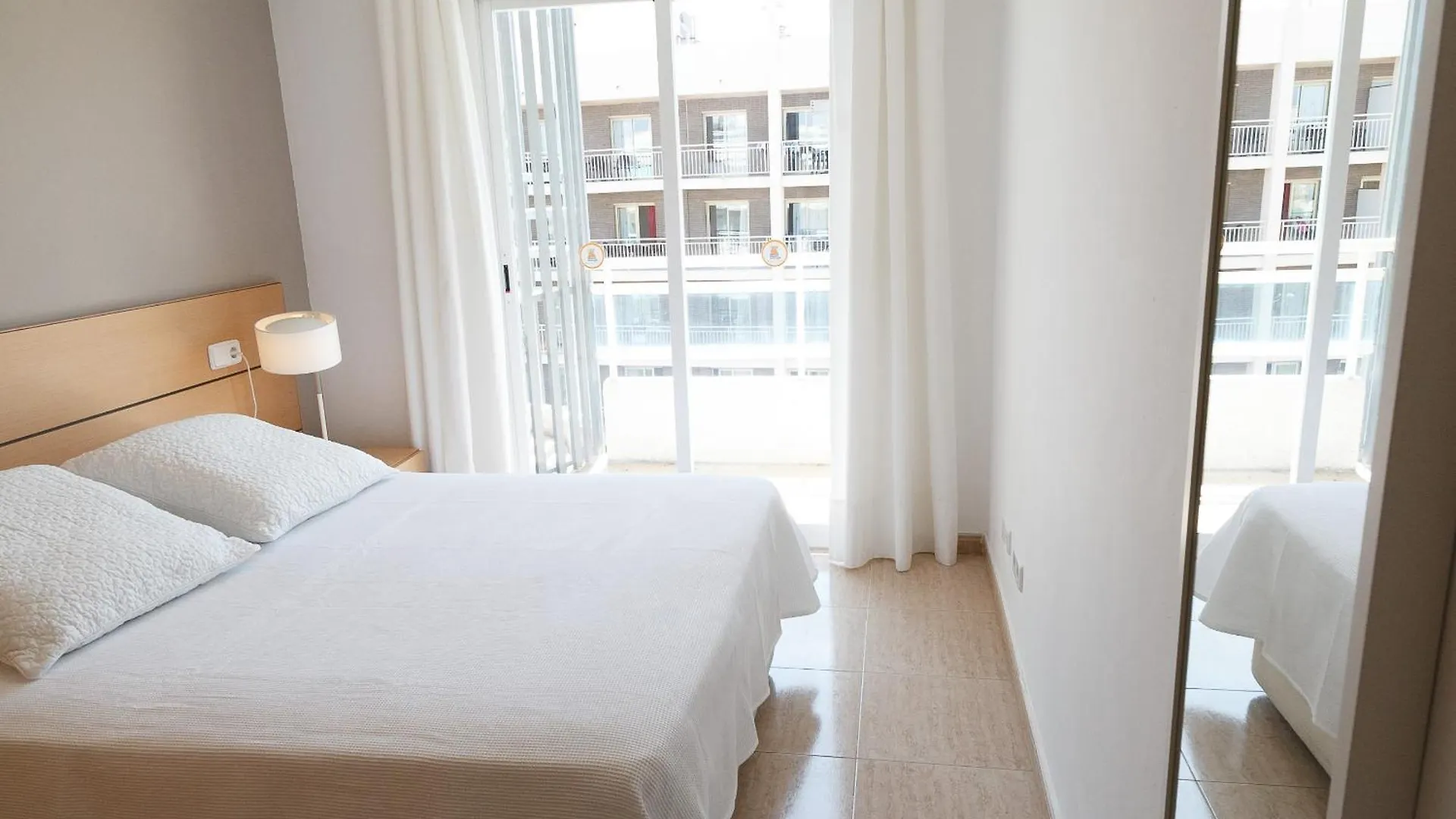 Uhc Larimar Family Complex Apartment Salou